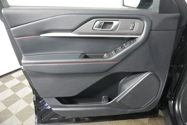 Certified 2025 Ford Explorer ST-Line w/ ST-Line Street Pack image 27