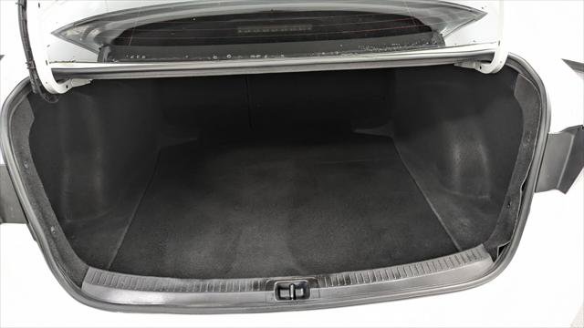 Used 2023 Toyota Corolla LE FWD image 18