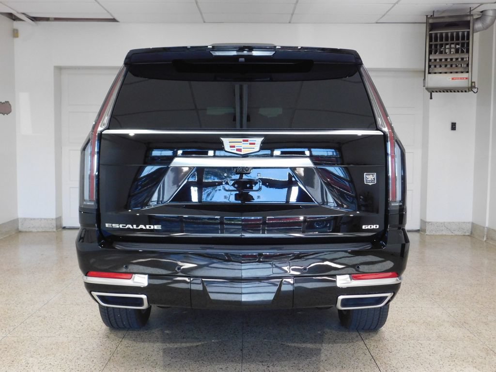 Used 2026 Cadillac Escalade ESV Luxury AWD/4WD image 10