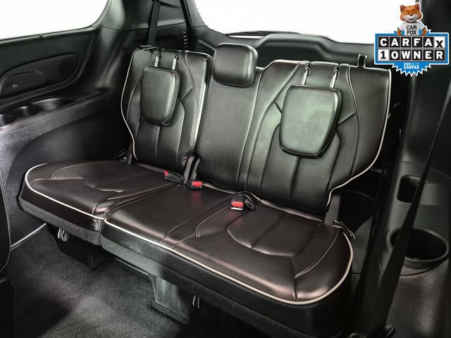 Used 2025 Chrysler Pacifica Limited image 24