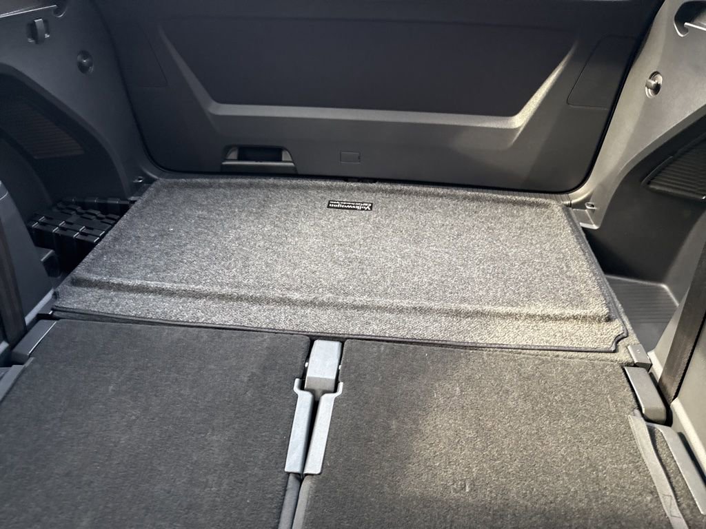 Used 2023 Volkswagen Atlas SEL R-Line image 22