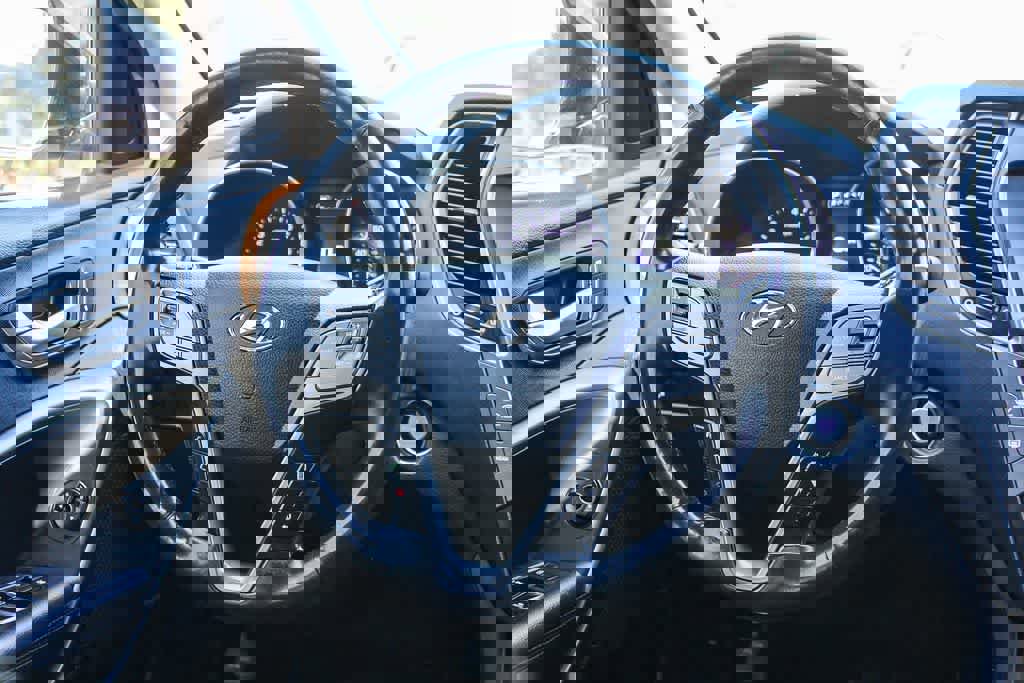 Used 2018 Hyundai Santa Fe Sport image 16