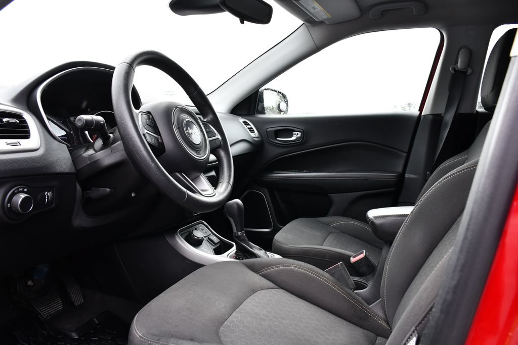 Used 2018 Jeep Compass Sport AWD/4WD image 17
