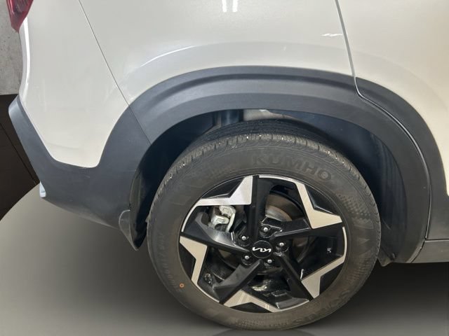 Used 2025 Kia Seltos EX AWD/4WD image 32