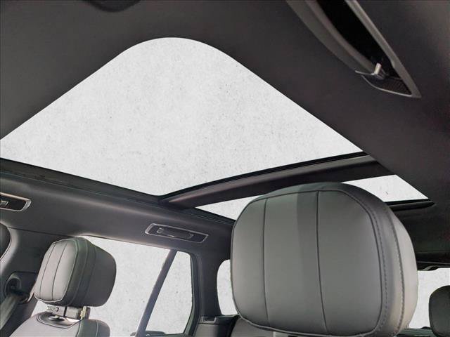New 2026 Land Rover Range Rover SE AWD/4WD image 17