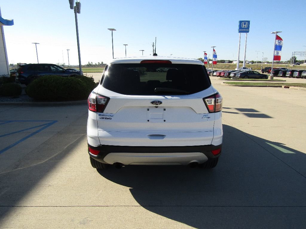 Used 2017 Ford Escape SE image 6
