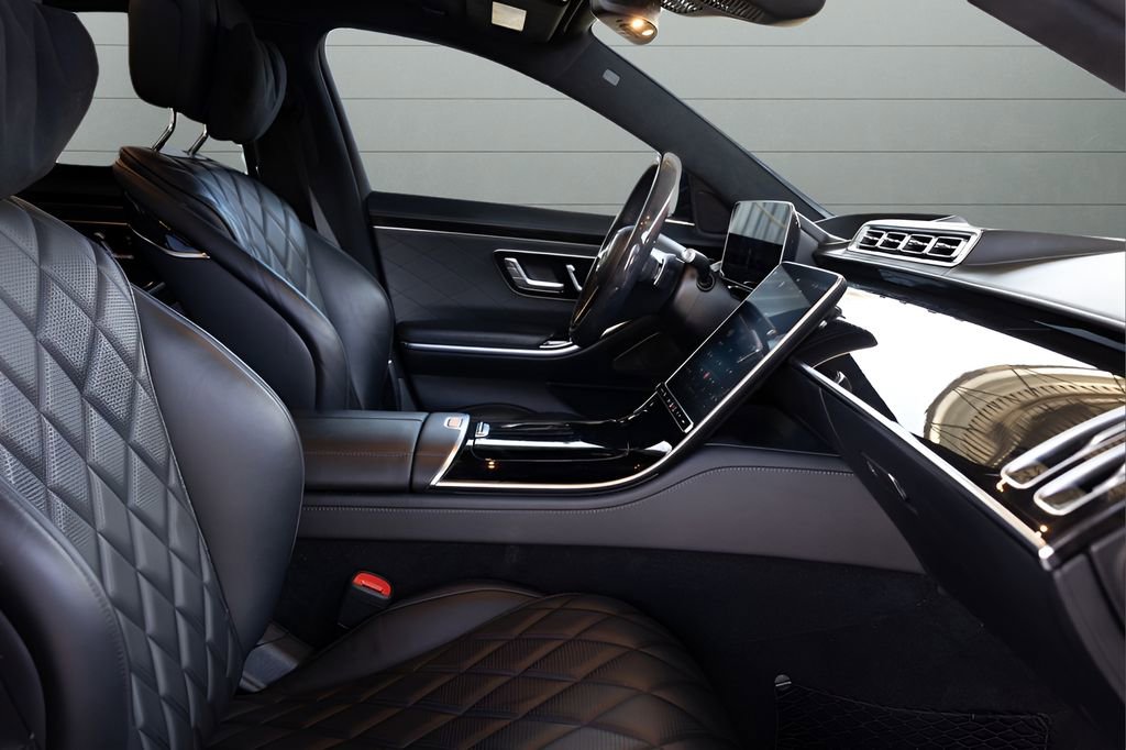 Used 2022 Mercedes-Benz S 580 4MATIC Sedan w/ AMG Line Package image 88