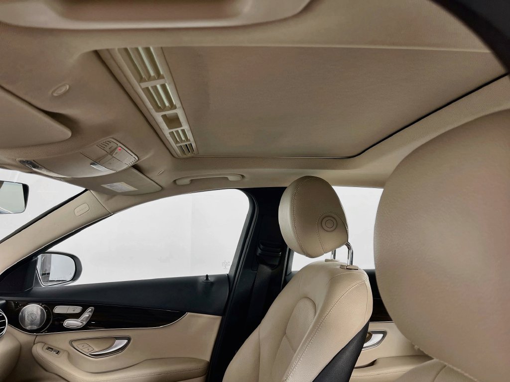 Used 2021 Mercedes-Benz C 300 Sedan w/ Premium Package image 24