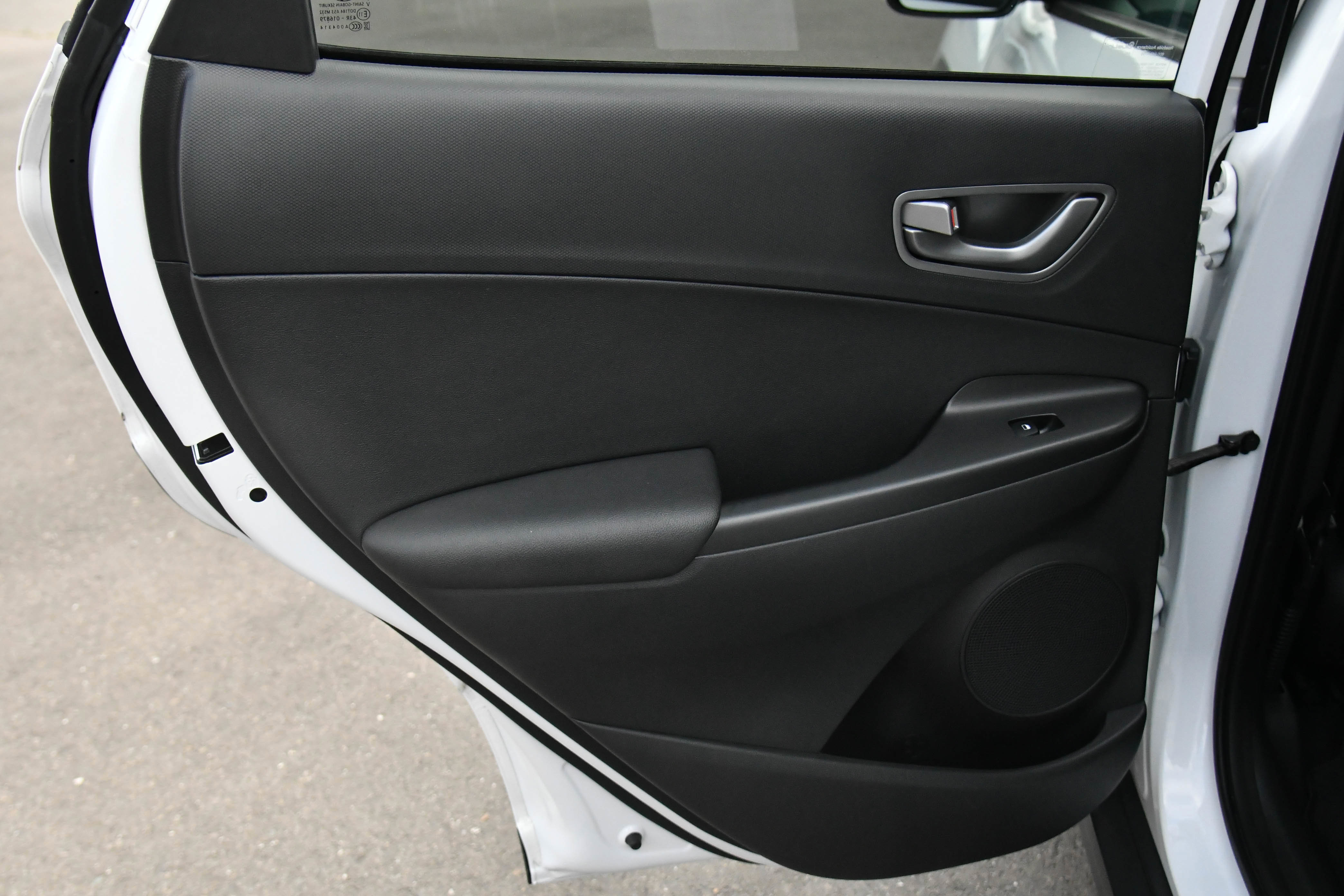 Used 2021 Hyundai Kona Limited image 35