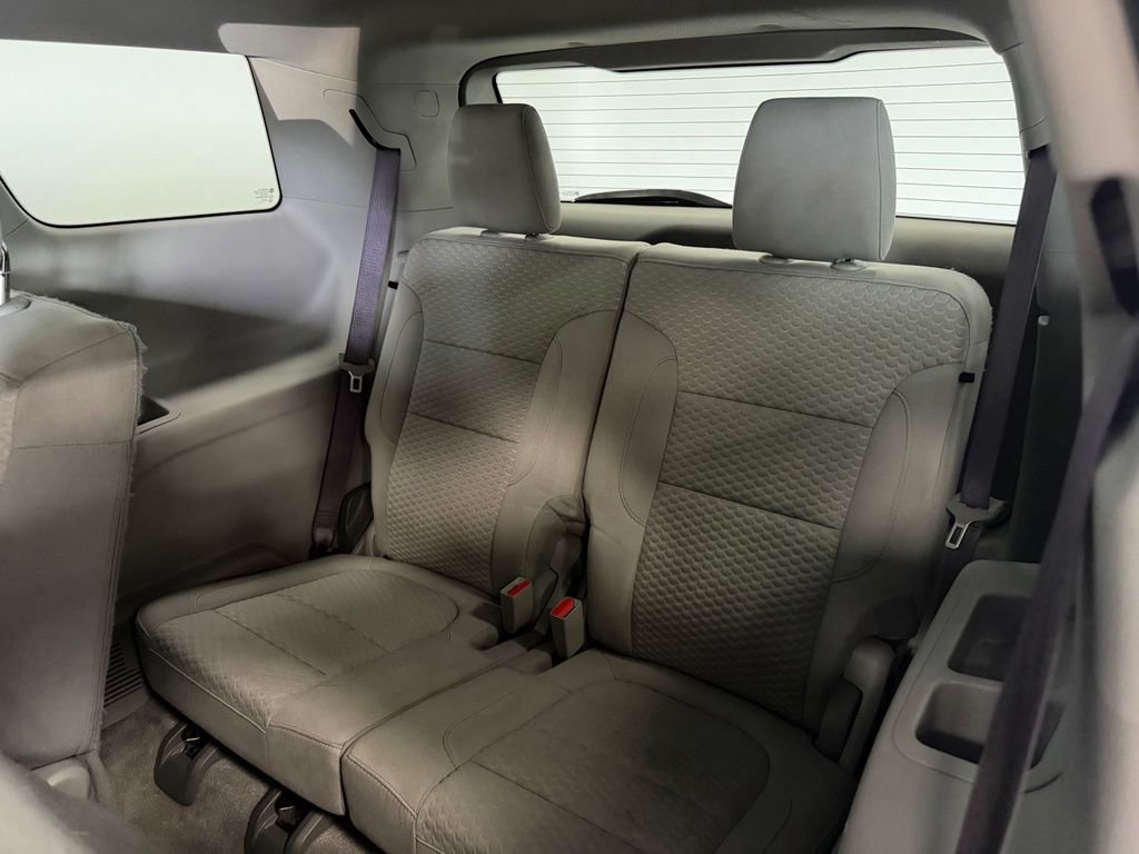 Used 2019 GMC Acadia SLE FWD image 24