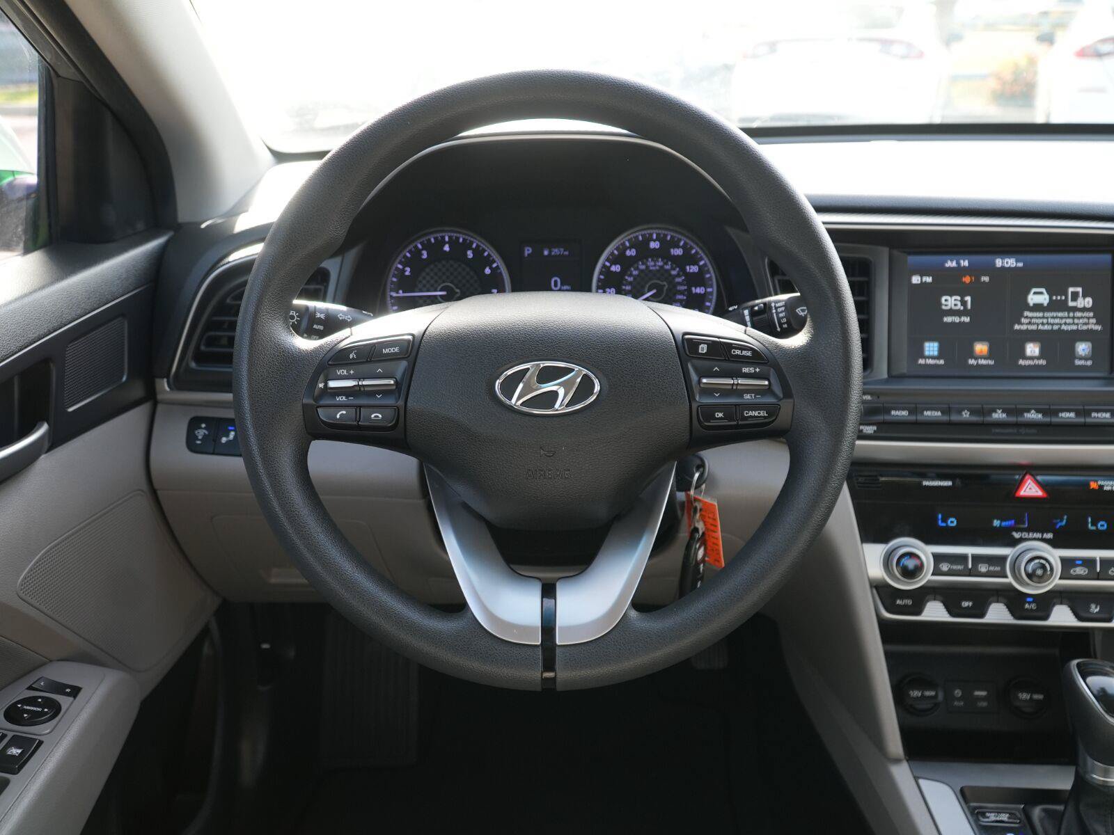 Used 2020 Hyundai Elantra SEL FWD image 20