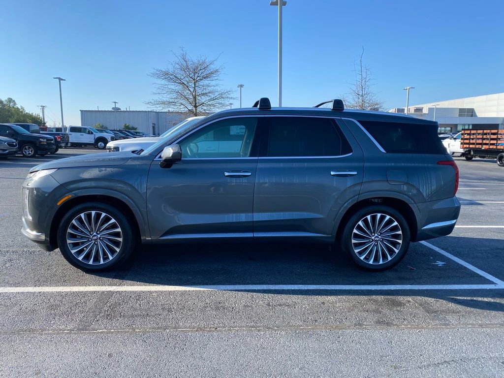 Used 2024 Hyundai Palisade Calligraphy image 4