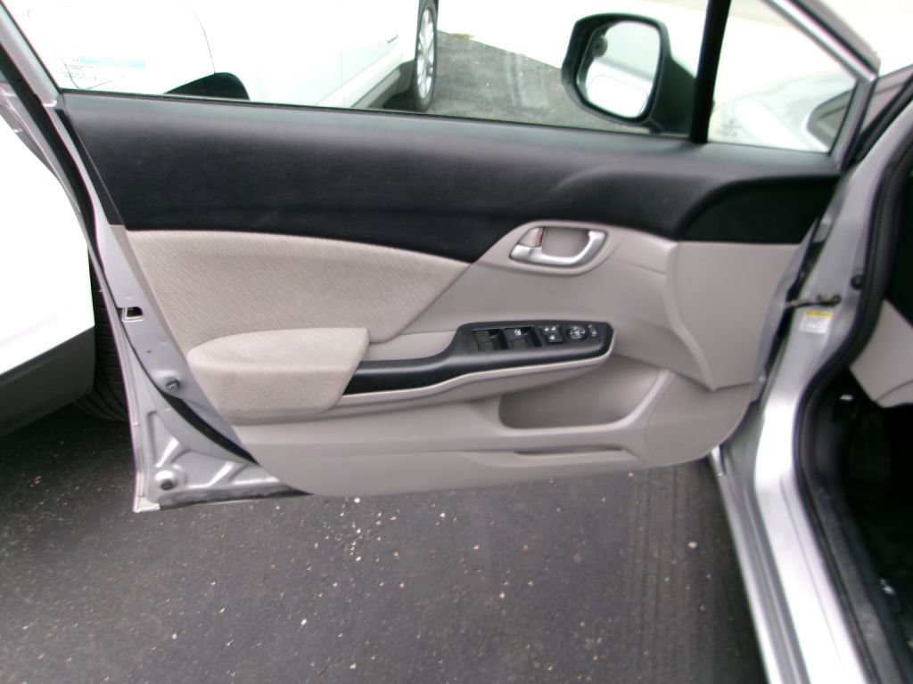 Used 2013 Honda Civic LX image 7