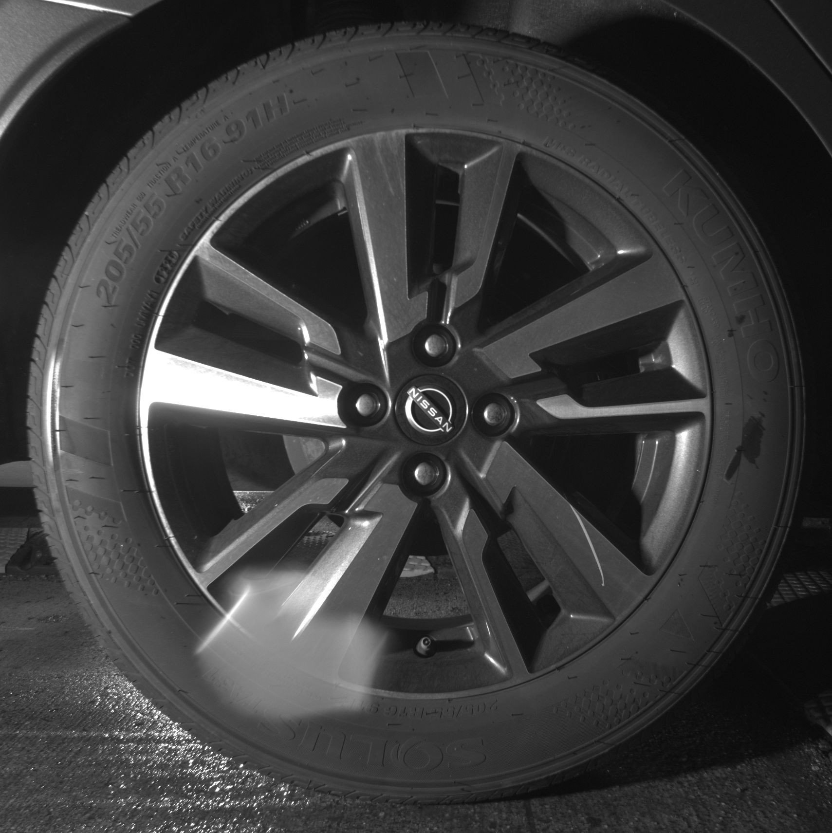 Used 2025 Nissan Versa SV image 15