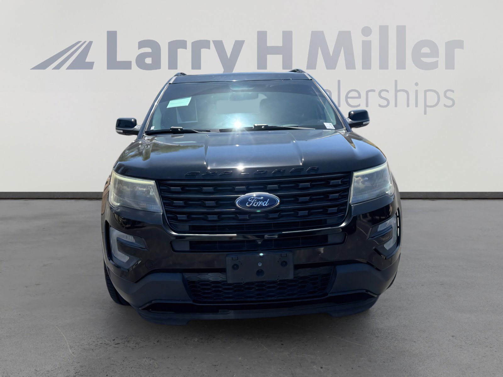 Used 2017 Ford Explorer Sport w/ Equipment Group 401A AWD/4WD image 8