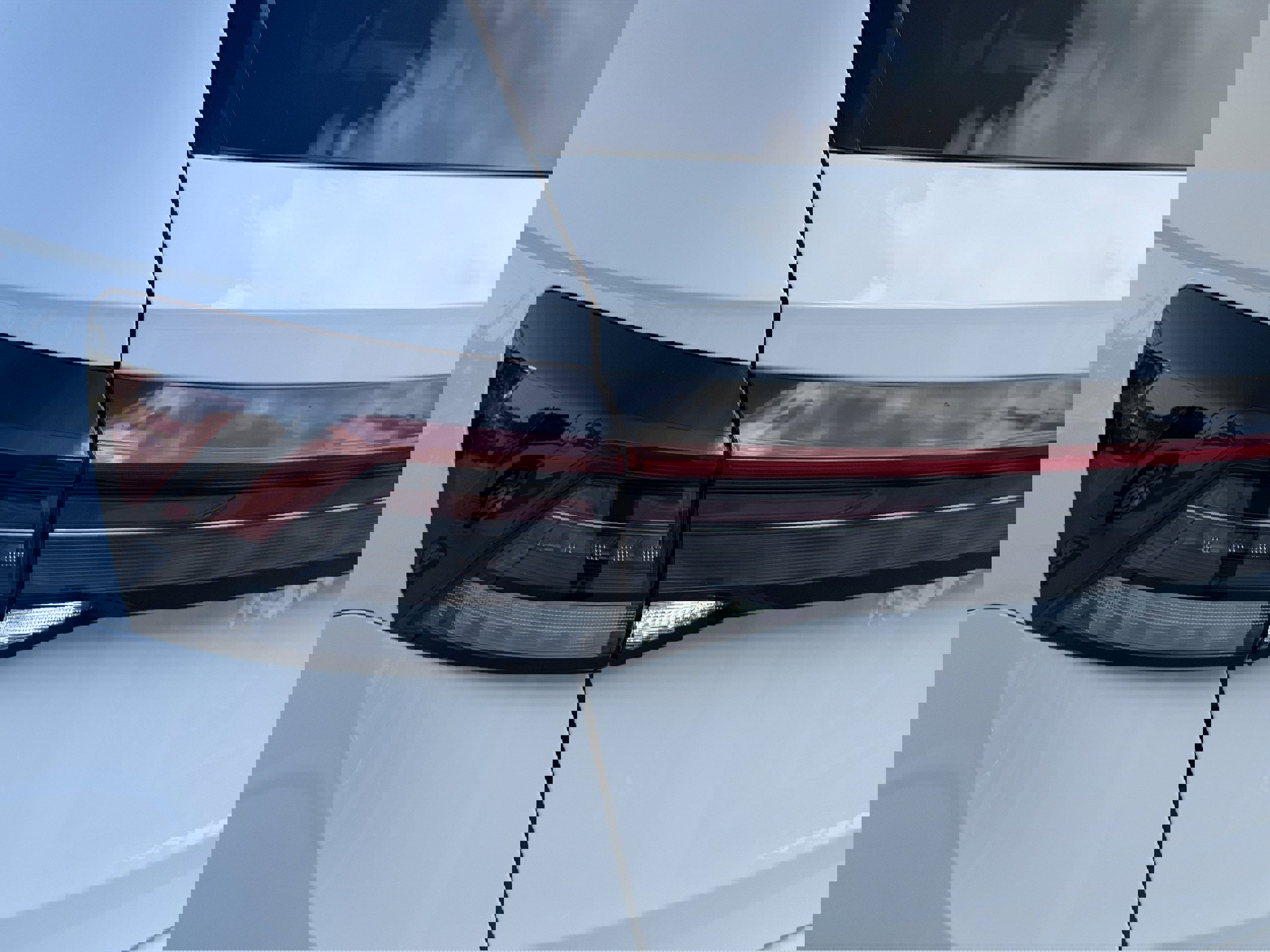 New 2026 Volkswagen Taos SE image 9