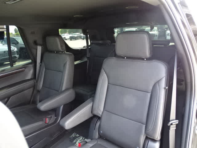 Used 2026 Chevrolet Tahoe LT w/ Comfort Package AWD/4WD image 21