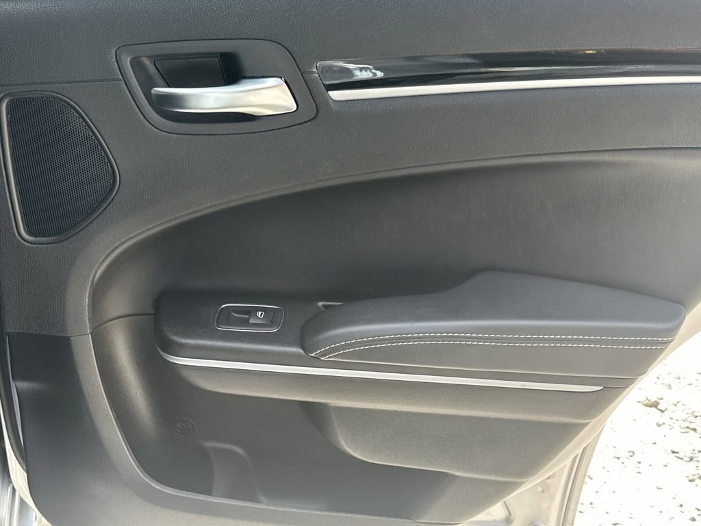 Used 2023 Chrysler 300 S image 18