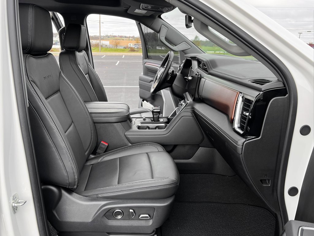 Used 2025 GMC Sierra 1500 Denali image 21