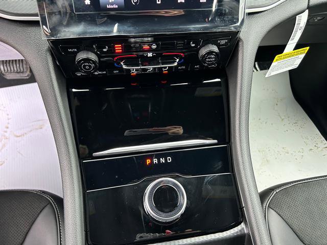 New 2025 Jeep Grand Cherokee 4WD image 14