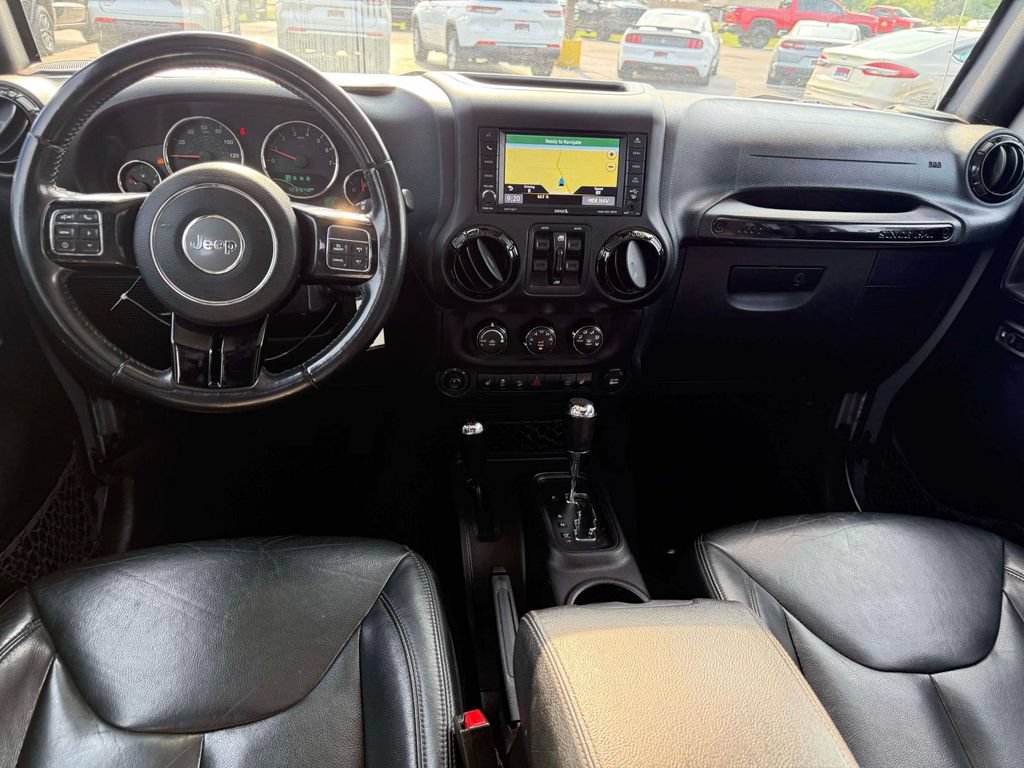Used 2015 Jeep Wrangler Unlimited Sahara w/ Dual Top Group AWD/4WD image 3