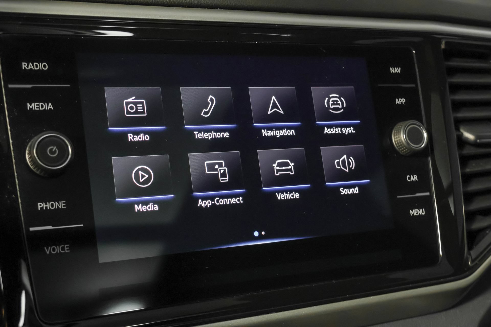 Used 2023 Volkswagen Atlas Cross Sport SEL R-Line AWD/4WD image 32