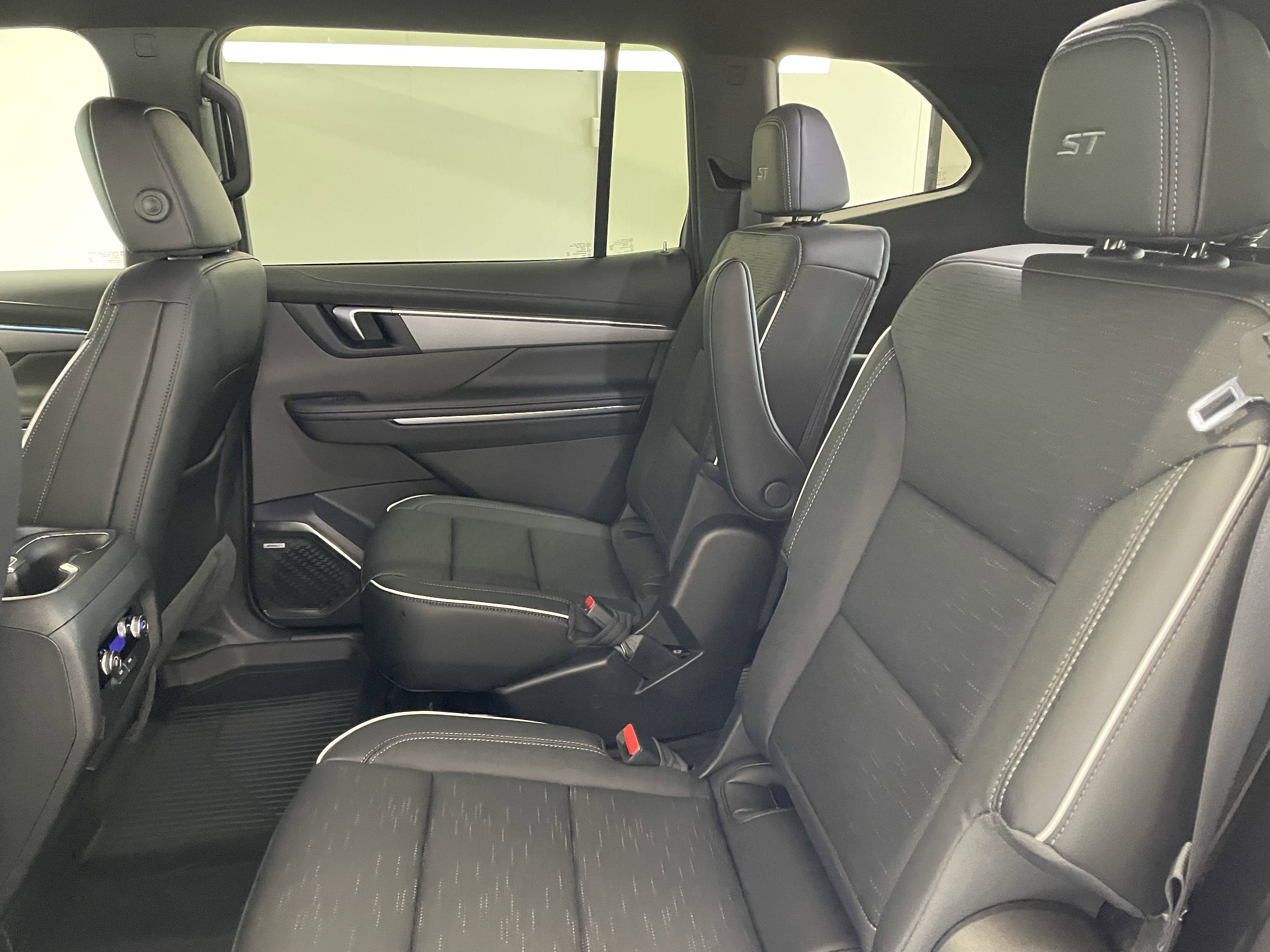 New 2026 Buick Enclave Sport Touring w/ Power Package image 11