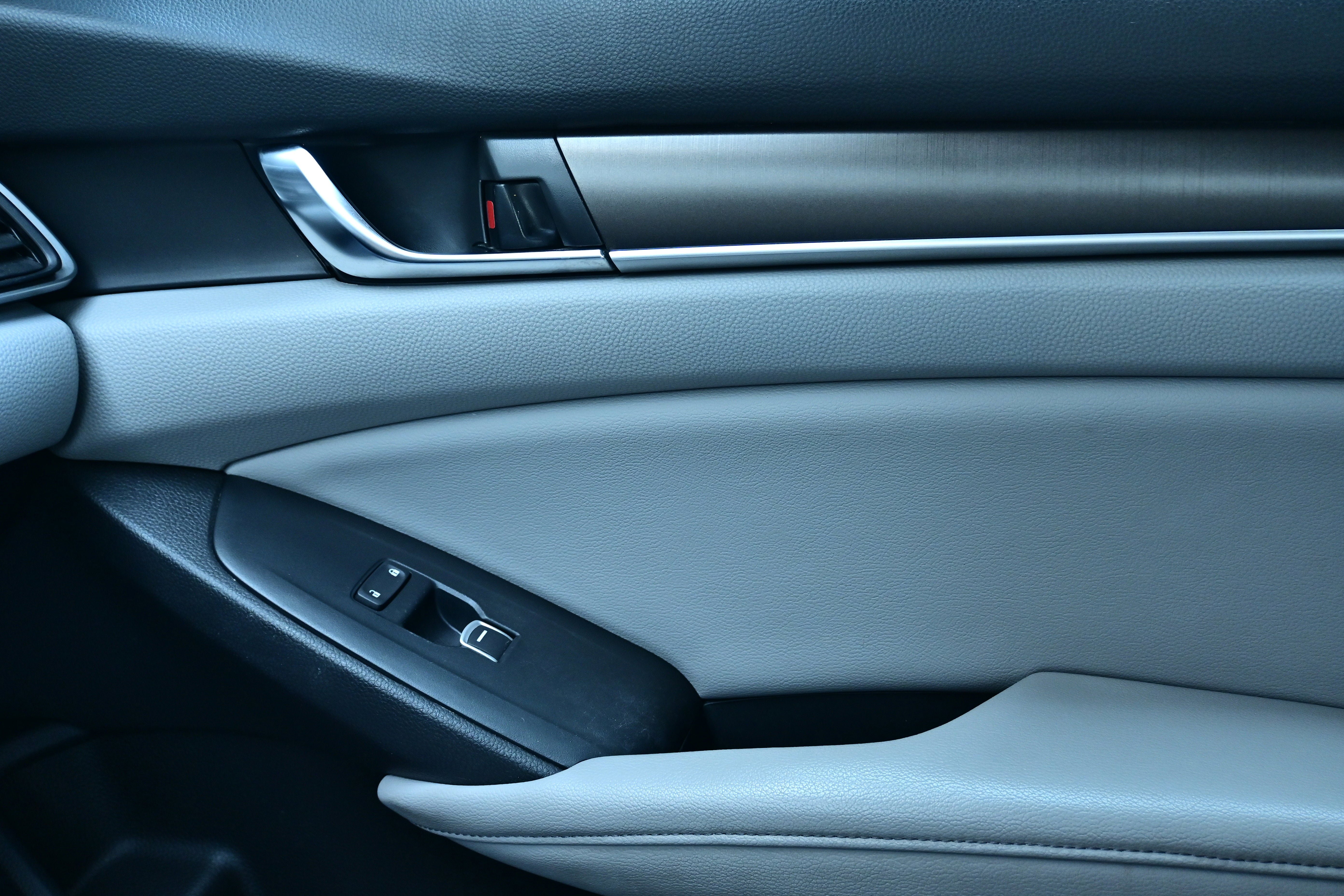 Used 2018 Honda Accord LX image 24