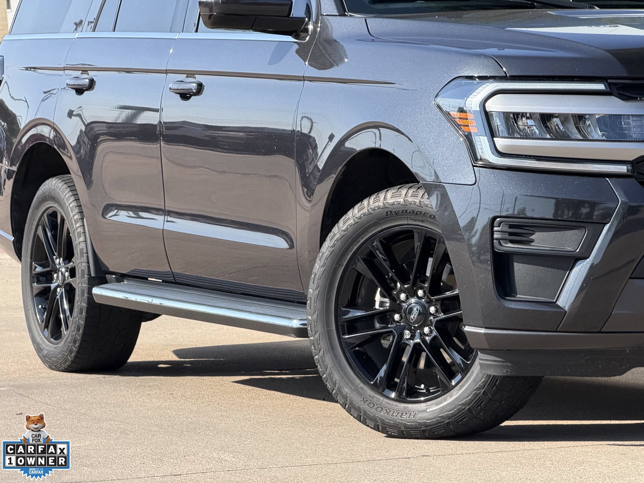 Used 2023 Ford Expedition XLT RWD image 9