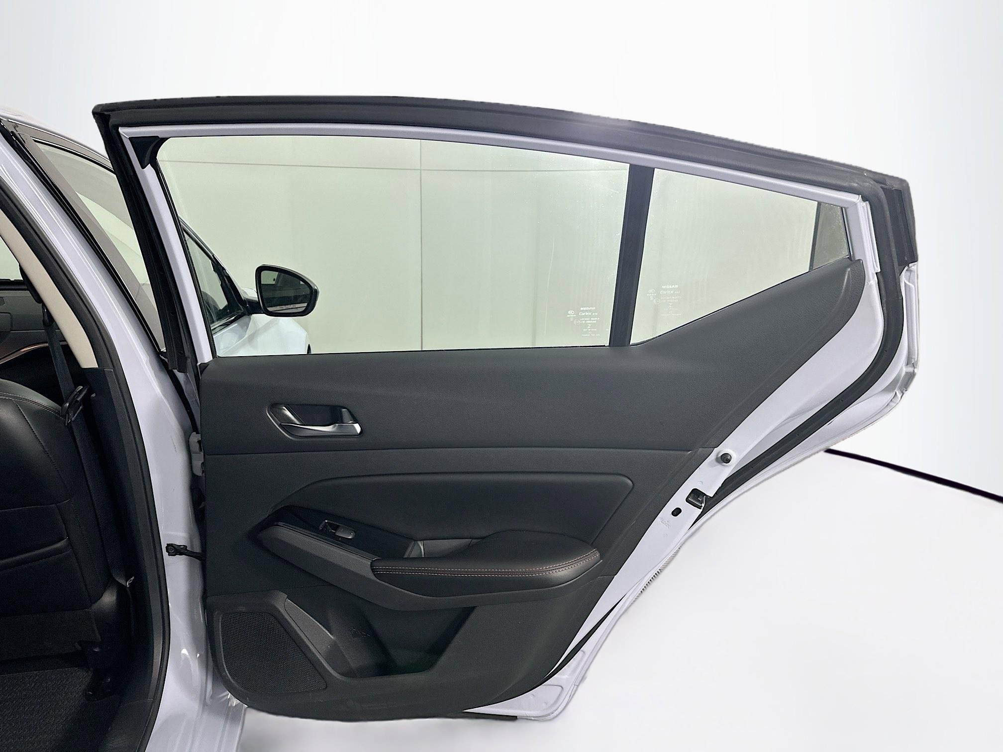 Used 2024 Nissan Altima 2.5 SR image 27