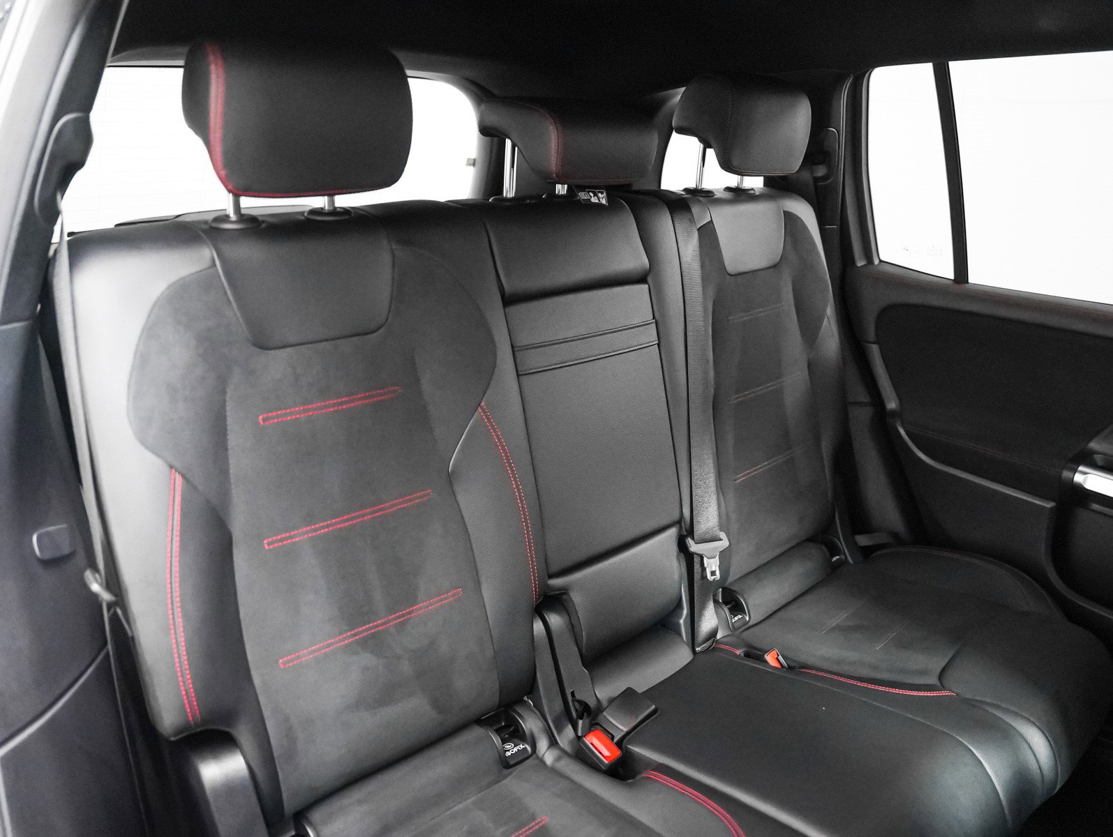 Certified 2022 Mercedes-Benz EQB 300 4MATIC image 11