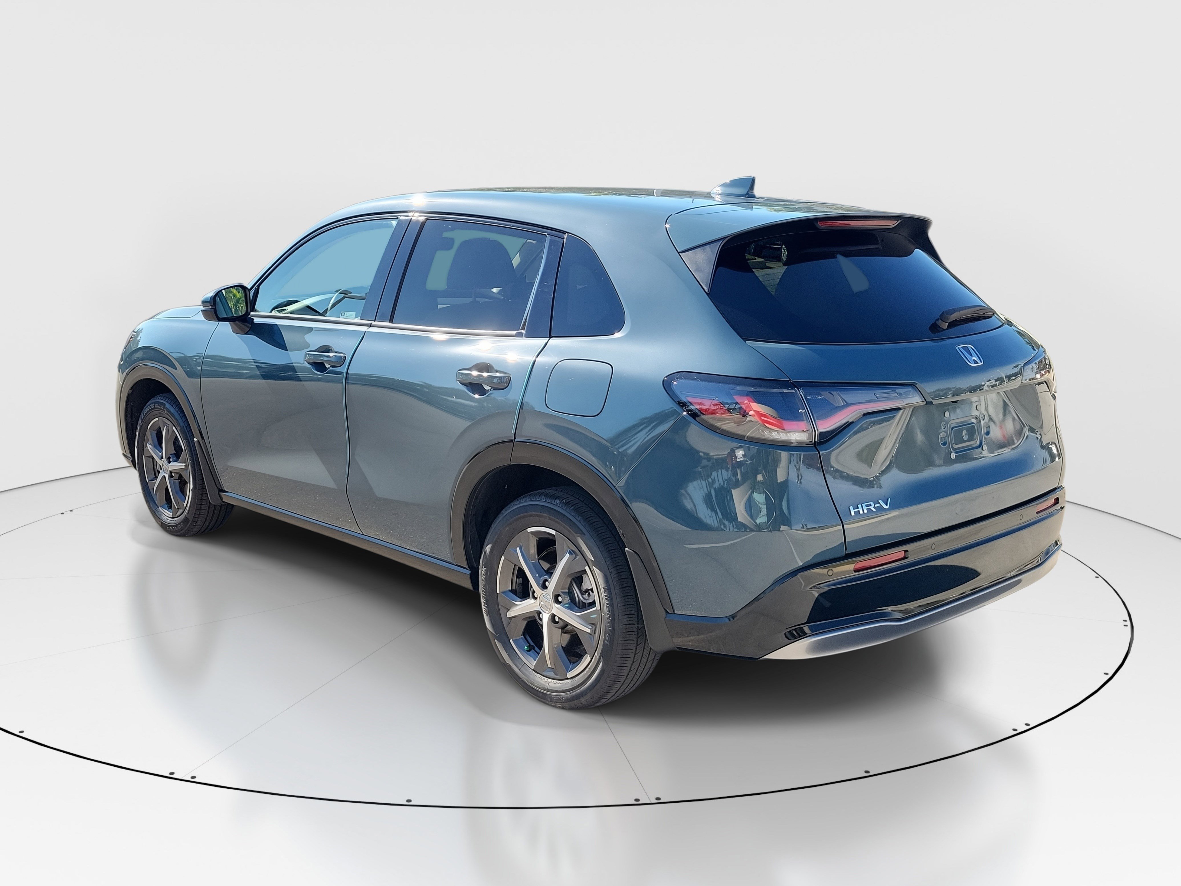 Used 2024 Honda HR-V EX-L image 5