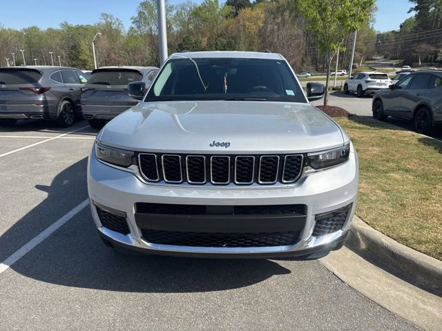 Used 2022 Jeep Grand Cherokee L Limited image 2