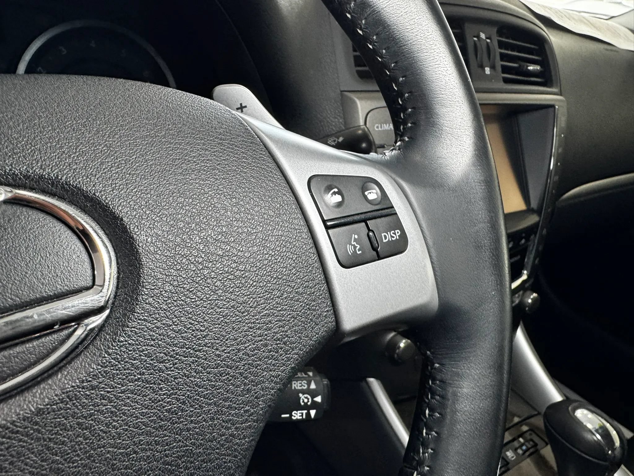 Used 2013 Lexus IS 250C w/ Luxury Pkg RWD image 28