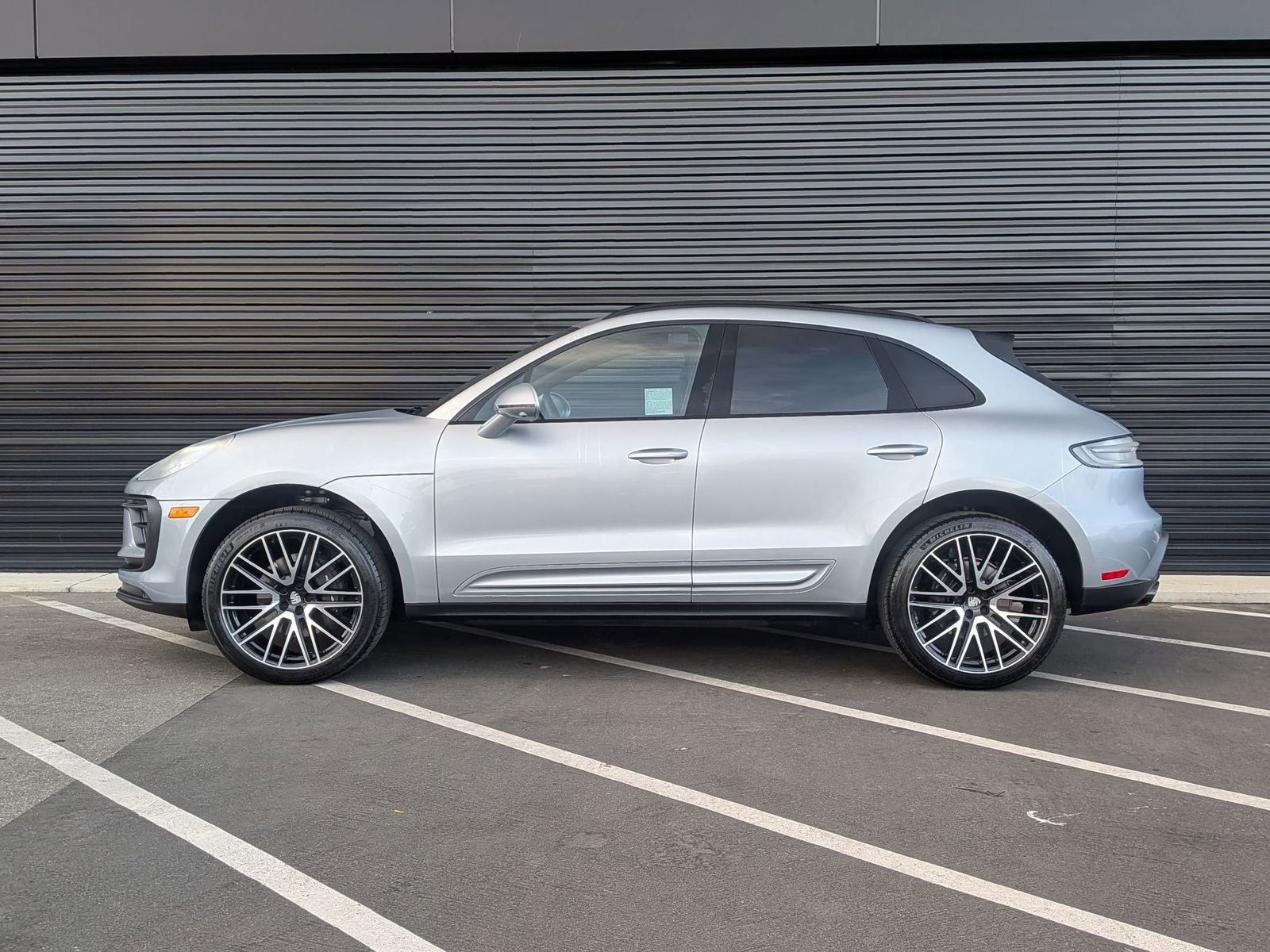 Certified 2026 Porsche Macan image 2