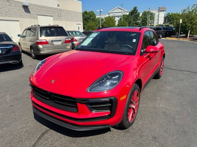 Used 2026 Porsche Macan AWD/4WD image 19