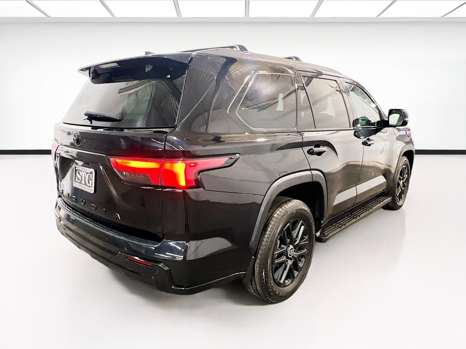 Used 2024 Toyota Sequoia Limited image 4