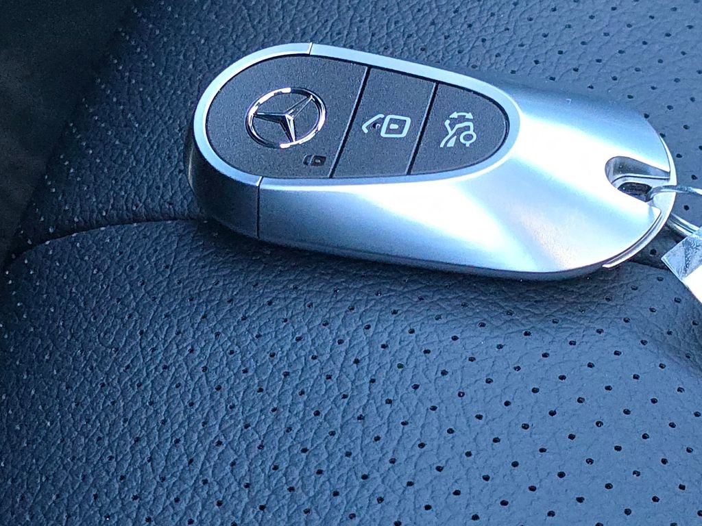 New 2026 Mercedes-Benz E 450 4MATIC Sedan image 37