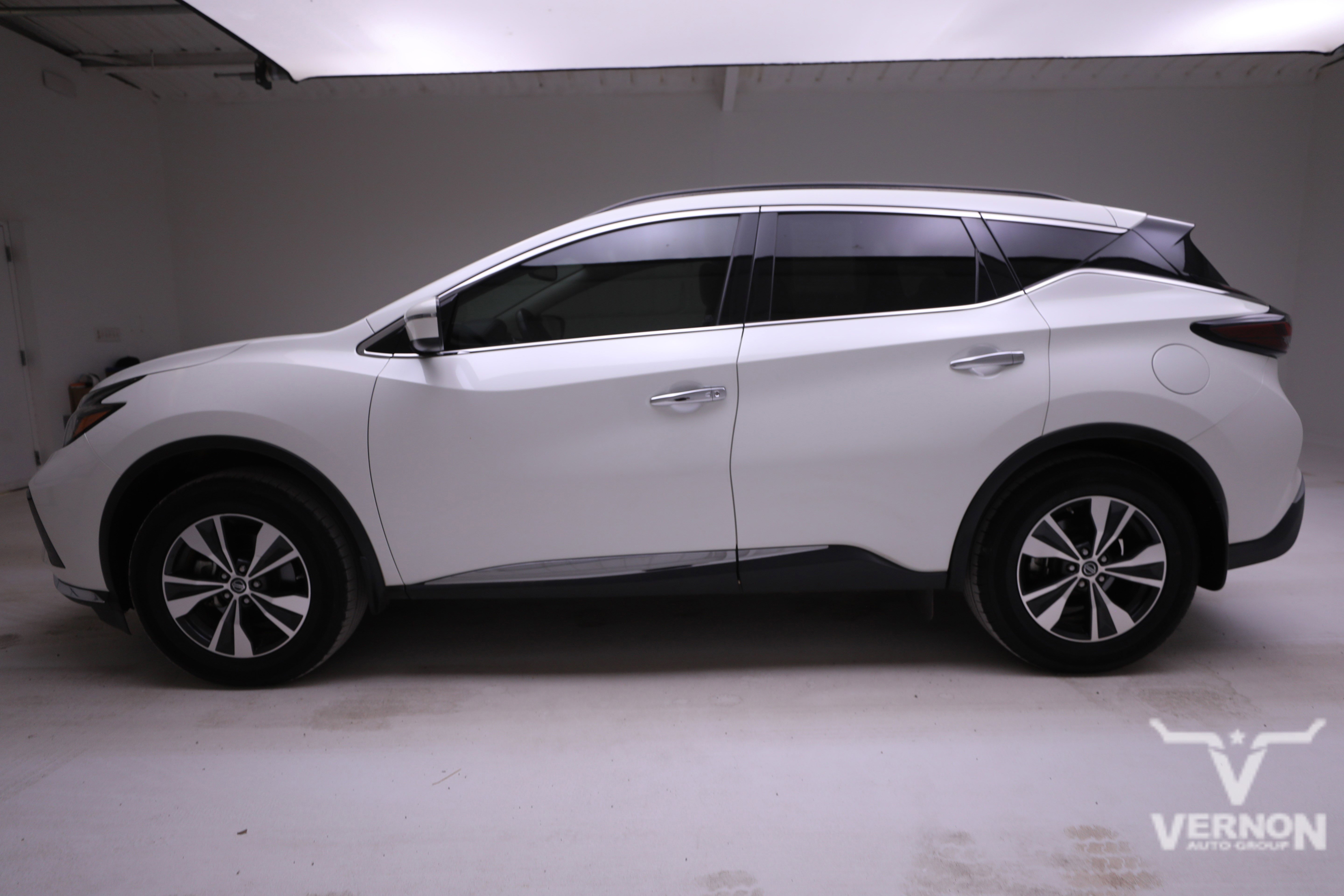 Used 2019 Nissan Murano SV image 2