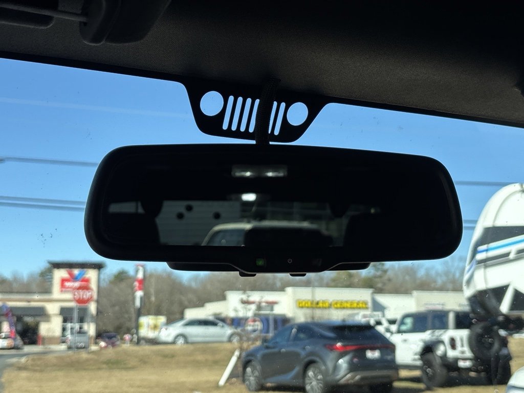 Used 2014 Jeep Wrangler Unlimited Sahara w/ Connectivity Group image 23