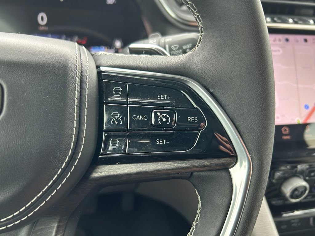 Certified 2023 Jeep Grand Cherokee Overland image 17