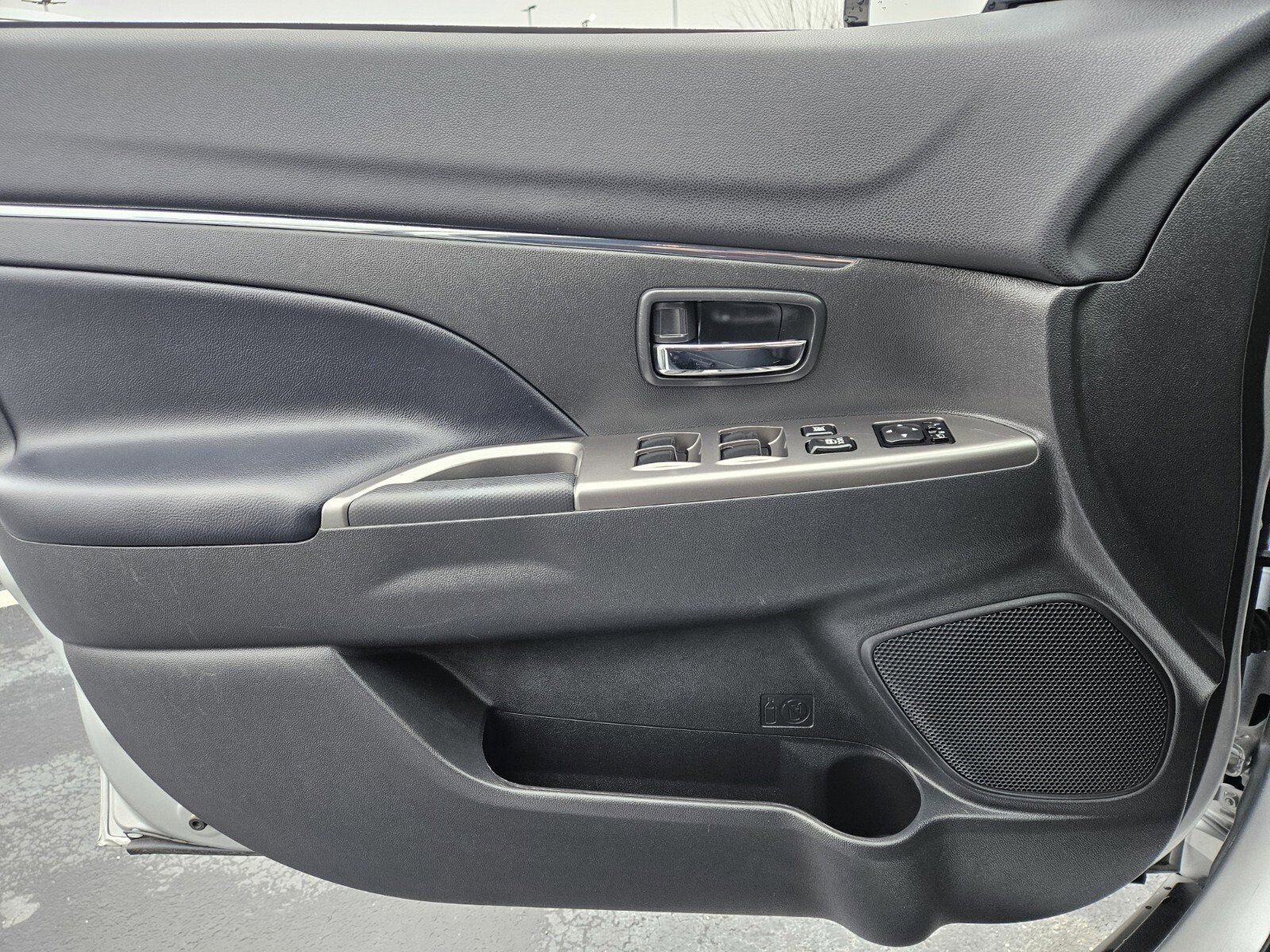 Used 2025 Mitsubishi Outlander Sport SE image 30