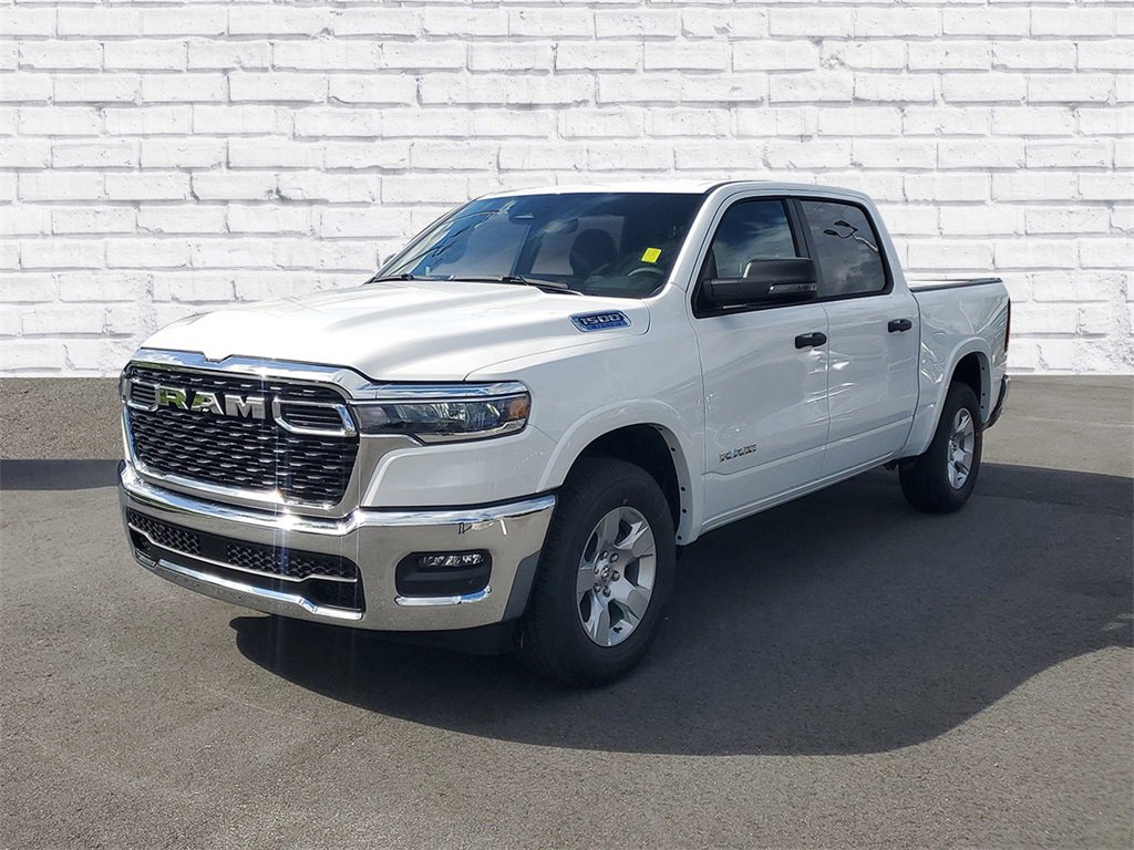 New 2025 RAM 1500 4x4 Crew Cab image 4