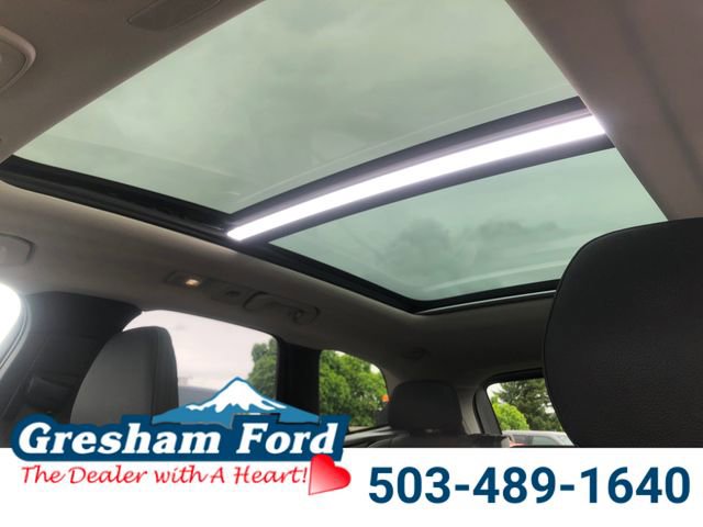 Used 2025 Volvo XC60 B5 Plus AWD/4WD image 24
