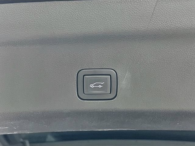 Used 2023 GMC Yukon AT4 w/ AT4 Premium Package AWD/4WD image 30