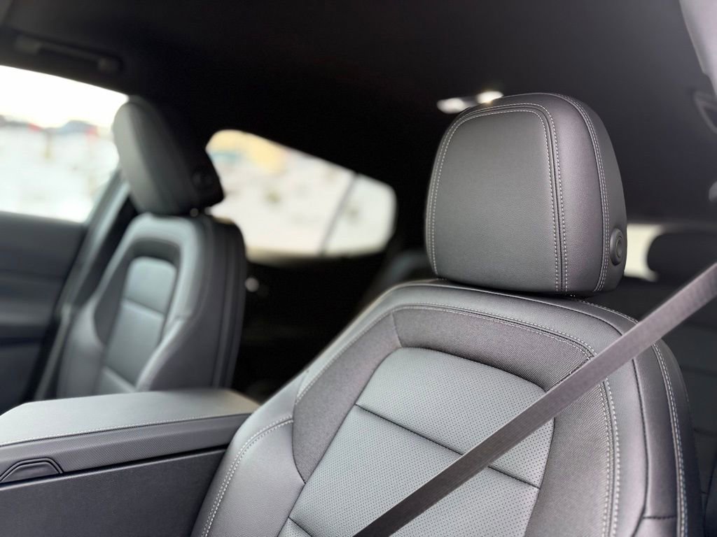 New 2026 Chevrolet Equinox EV LT image 15