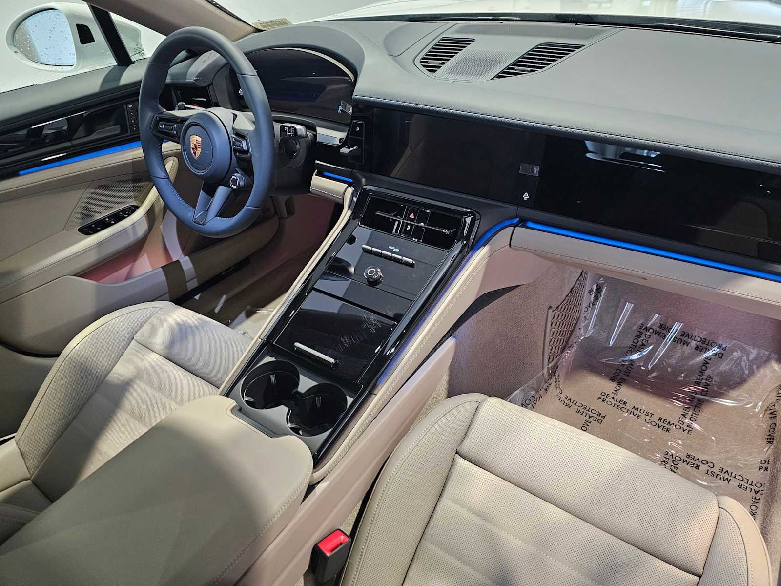 Used 2025 Porsche Panamera 4 image 13