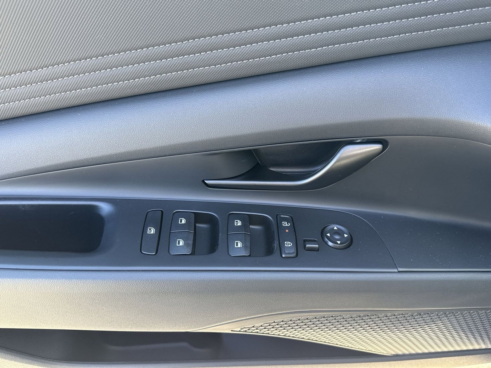 New 2025 Hyundai Elantra SEL w/ Cargo Package image 14