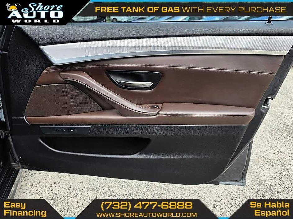 Used 2016 BMW 550i xDrive Sedan AWD/4WD image 29