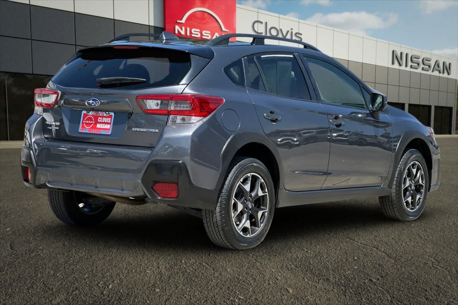 Used 2020 Subaru Crosstrek 2.0i Premium w/ Moonroof Package 2 AWD/4WD image 3